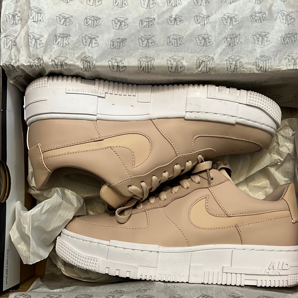 Nike AF1 Pixel Sneakers